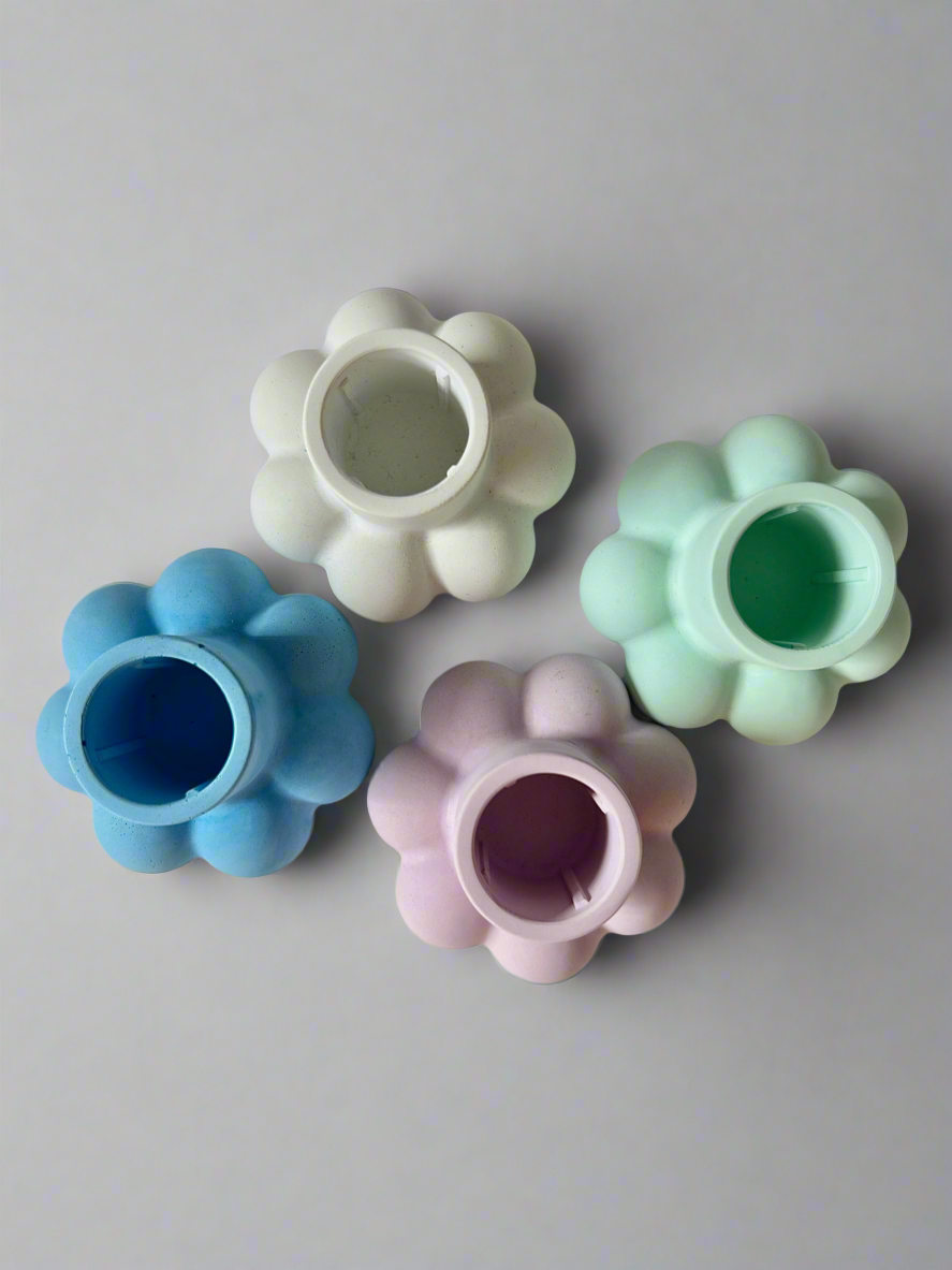 Bubble candlestick holder