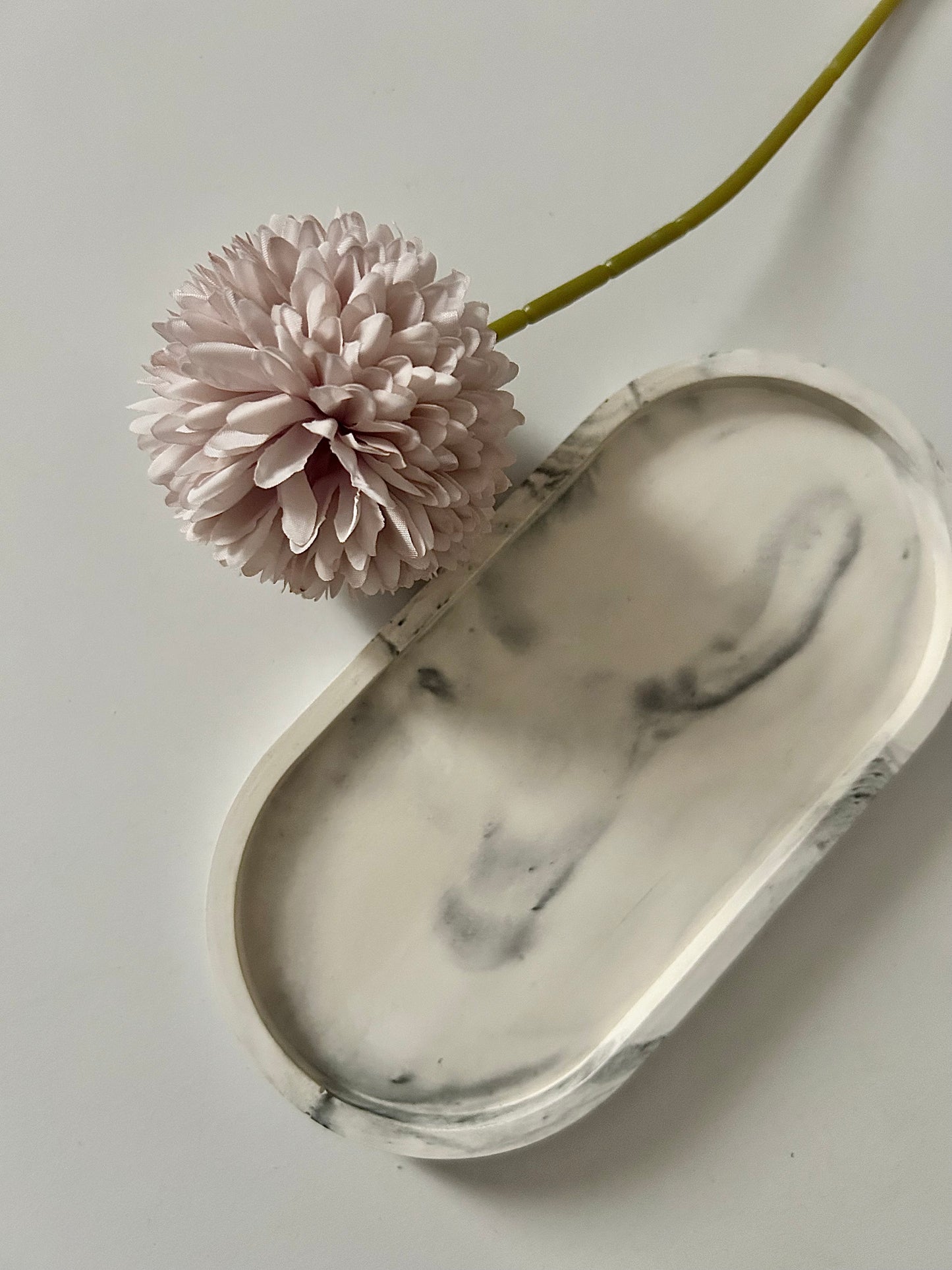 Oval tray