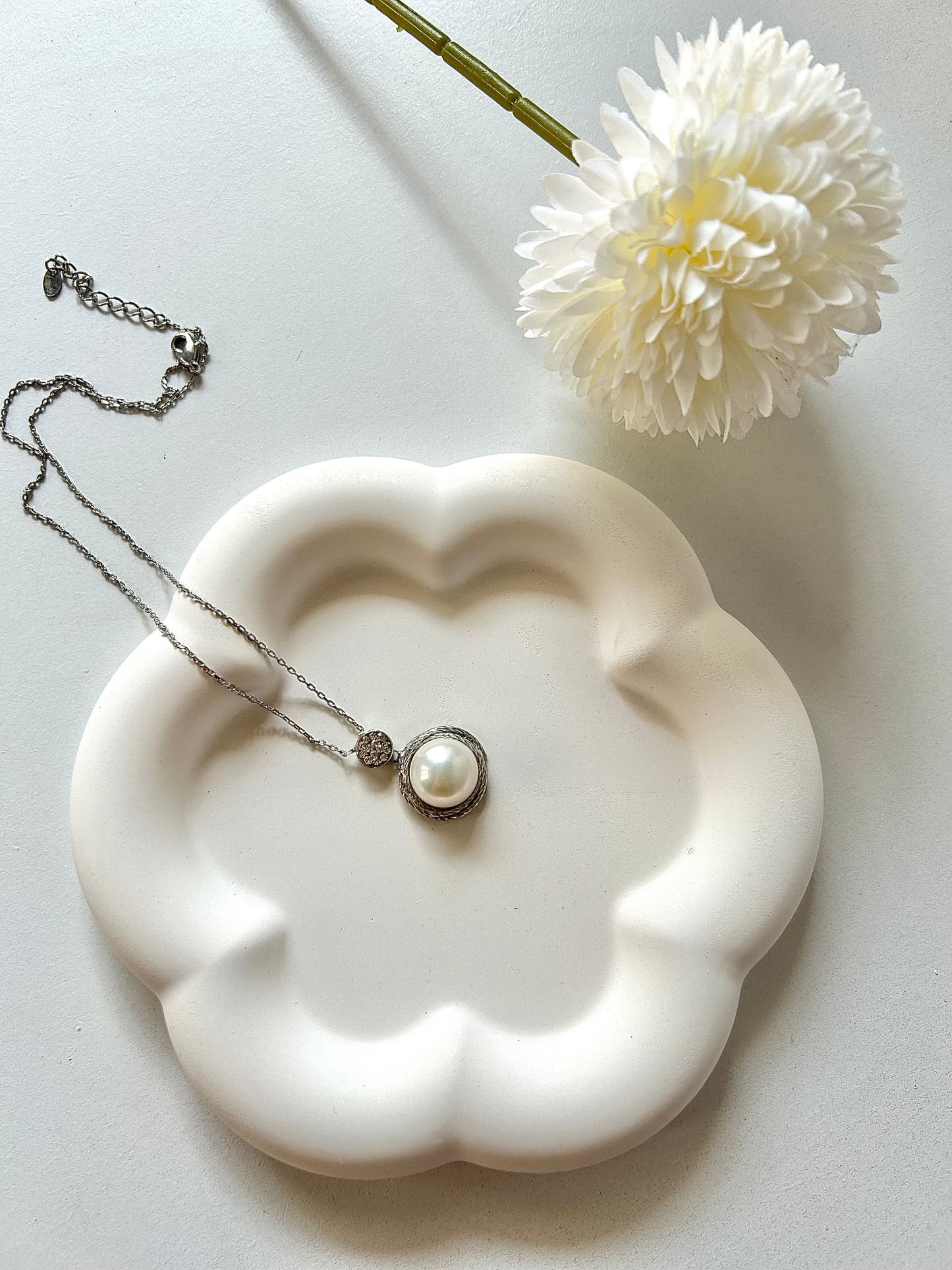 Flower tray