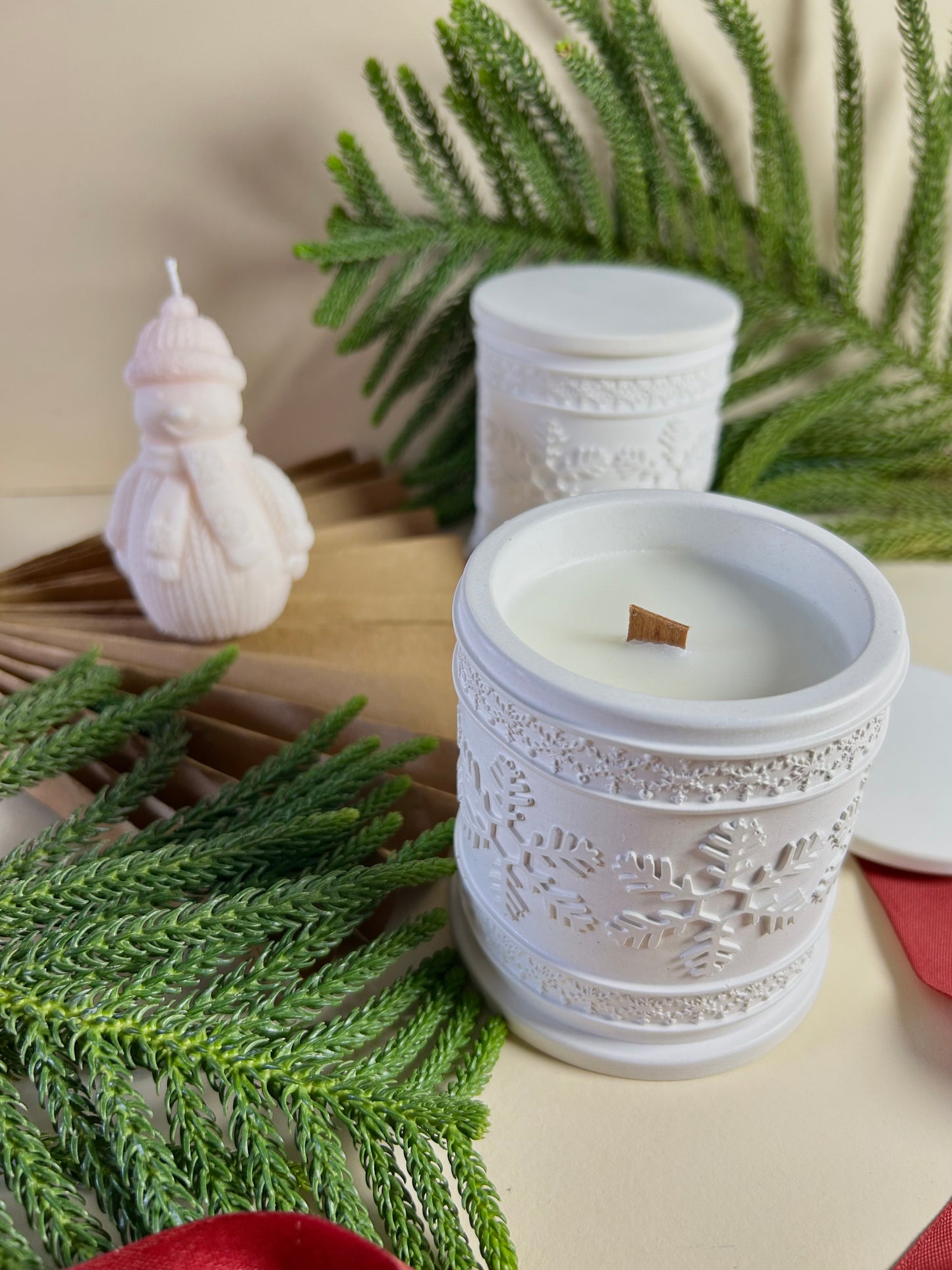 Snowflake jar candle